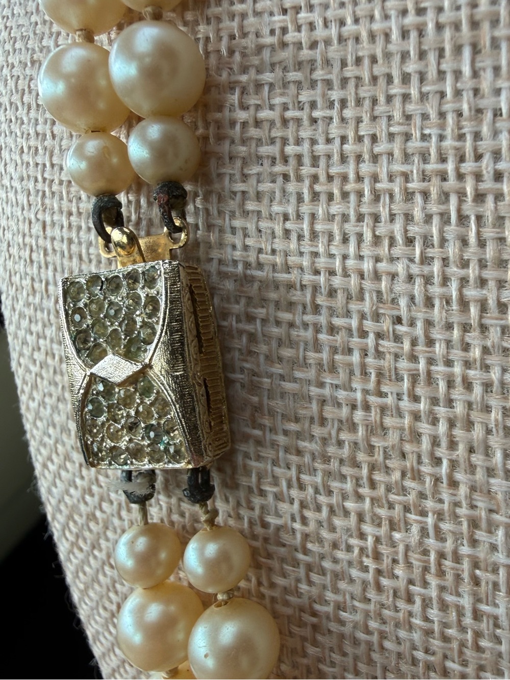 Vendome Classic Double Strand Champagne Pearl Necklace with Gold Clasp -vintage - Picture 8 of 10